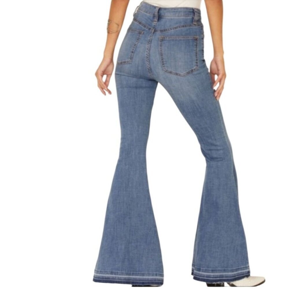 We The Free Irreplaceable Bell Bottom Button Fly Jeans Free People size 31 - Picture 2 of 13